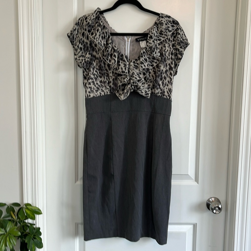 Venus sheer ruffled bodice tailored skirt size 10